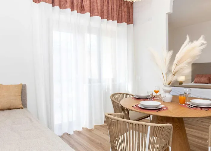 Estate4home - Glee Apartment *